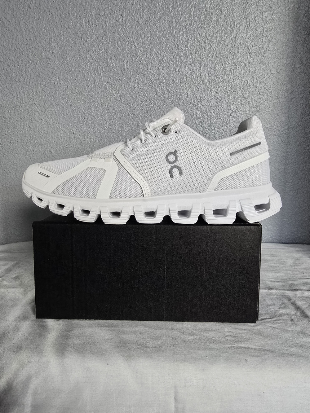 OnCloud, Cloud 6 Running Shoe - White